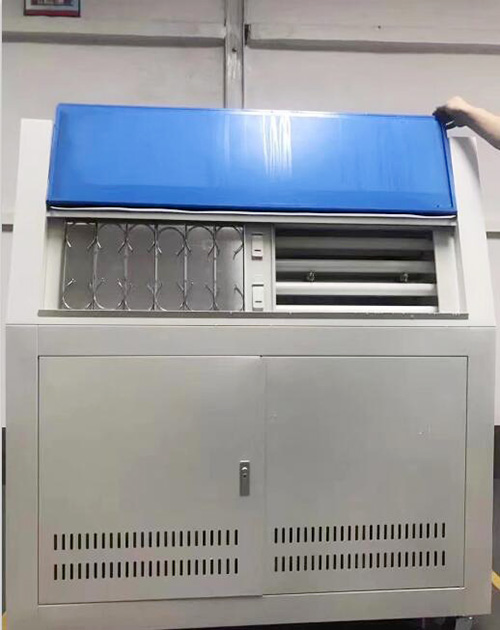 QUV紫外線(xiàn)老化試驗(yàn)箱測(cè)試區(qū)部分