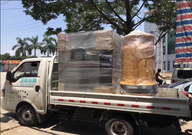 低溫沖擊-65度水冷式冷熱沖擊箱打包裝車準(zhǔn)備發(fā)往廣州！